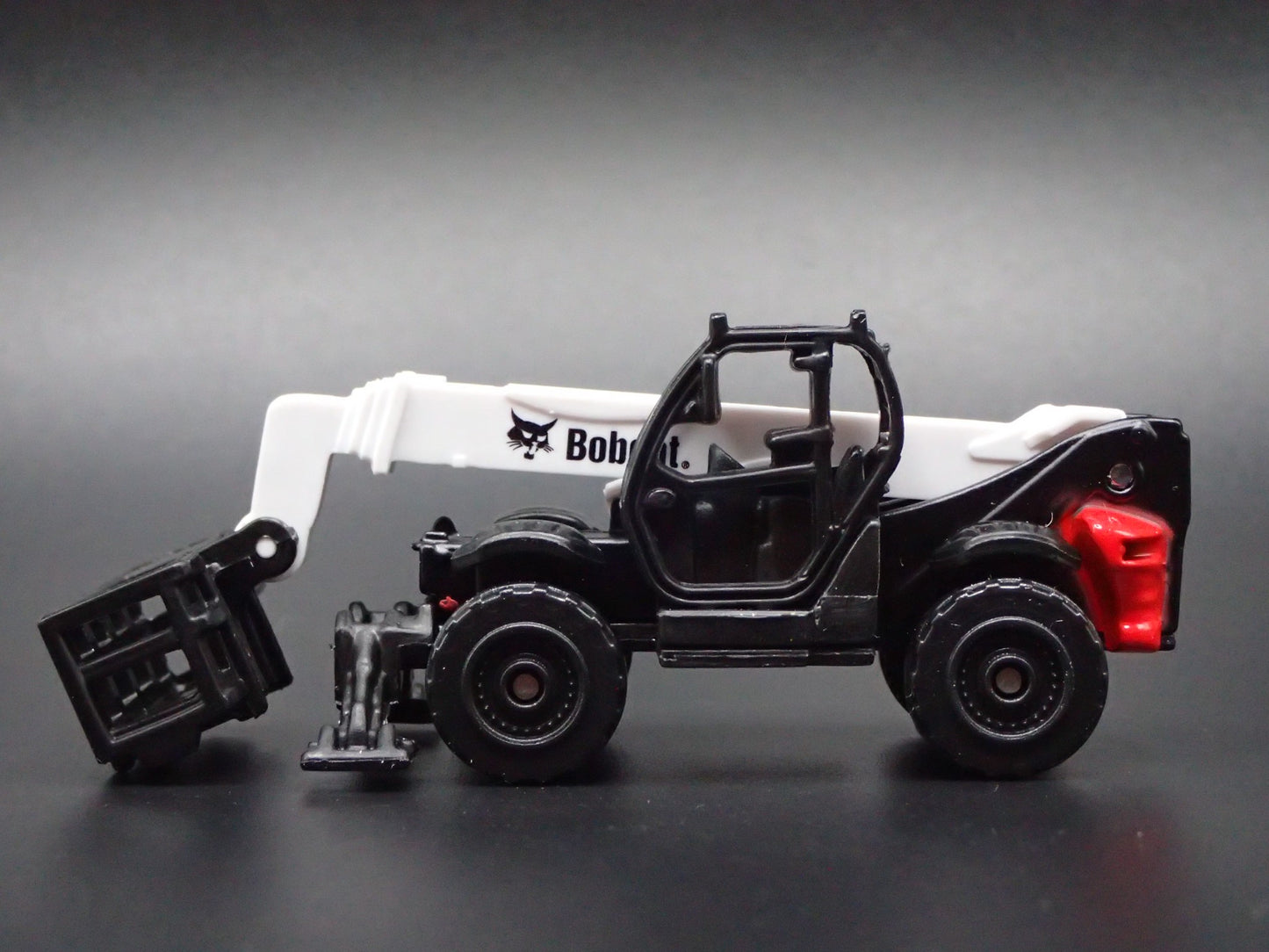 CONSTRUCTION SKID STEER BOBCAT TELEHANDLERS PICKER  1:64 SCALE DIECAST MODEL CAR