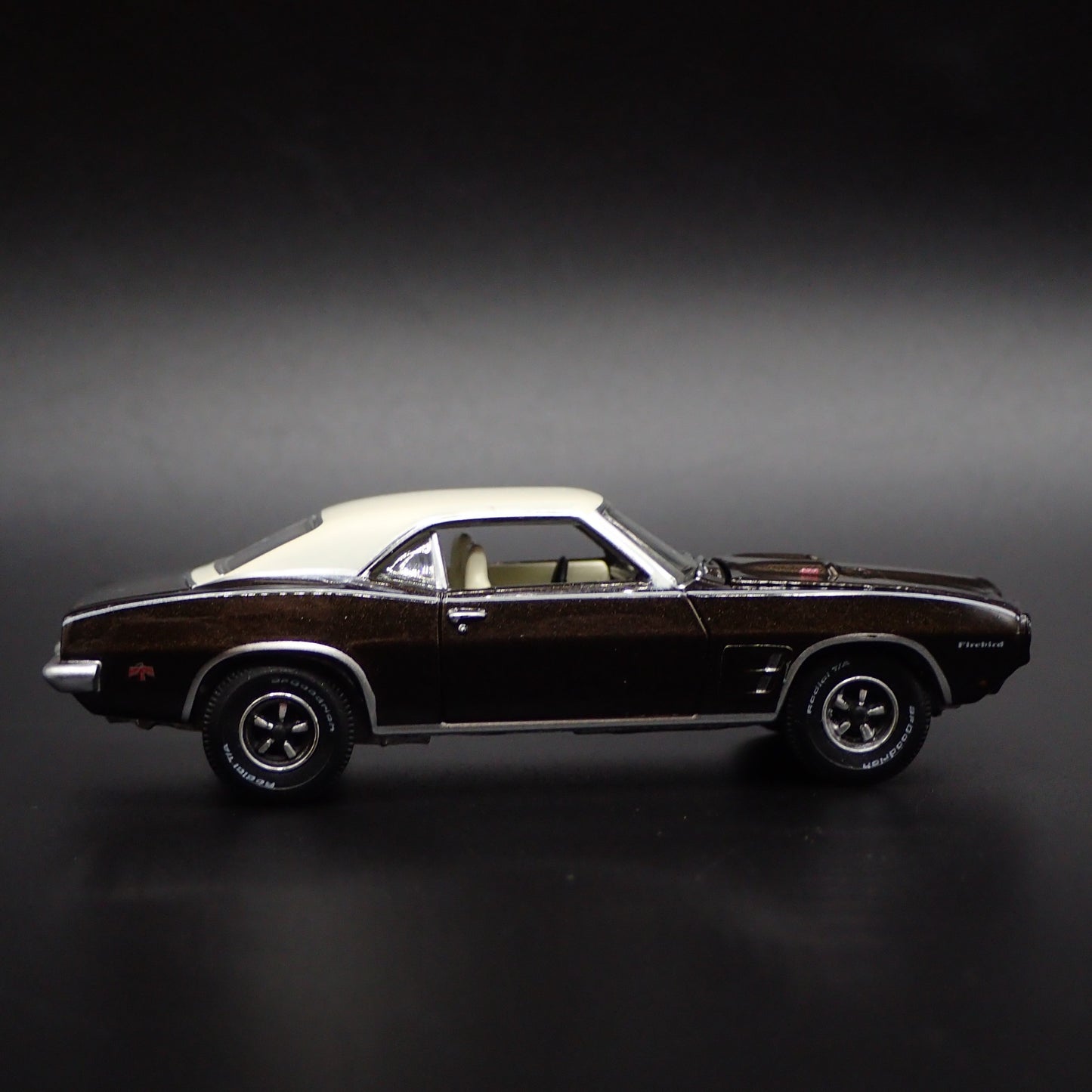 1969 69 PONTIAC FIREBIRD BROWN 1:64 SCALE COLLECTIBLE DIORAMA DIECAST MODEL CAR
