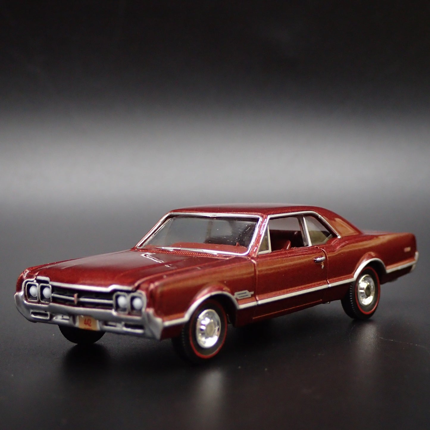 1966 66 OLDS OLDSMOBILE 442 1/64 SCALE COLLECTIBLE DIORAMA DIECAST MODEL CAR