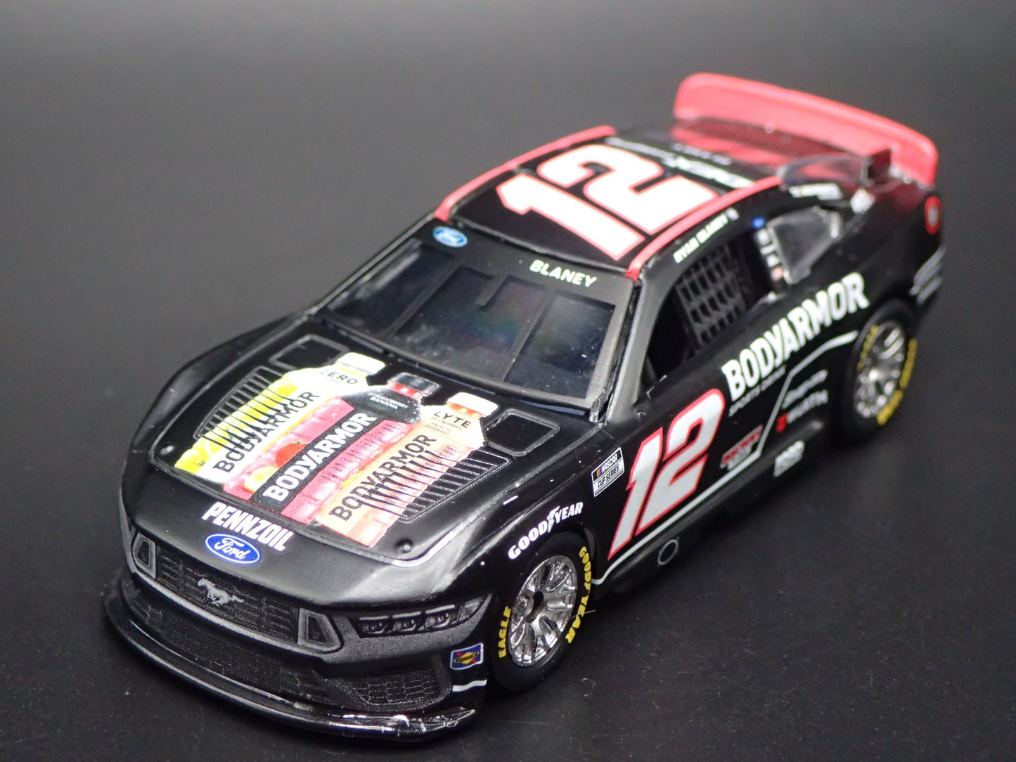 2025 25 FORD MUSTANG #12 RYAN BLANEY BODYARMOR NASCAR 1:64 SCALE DIECAST CAR