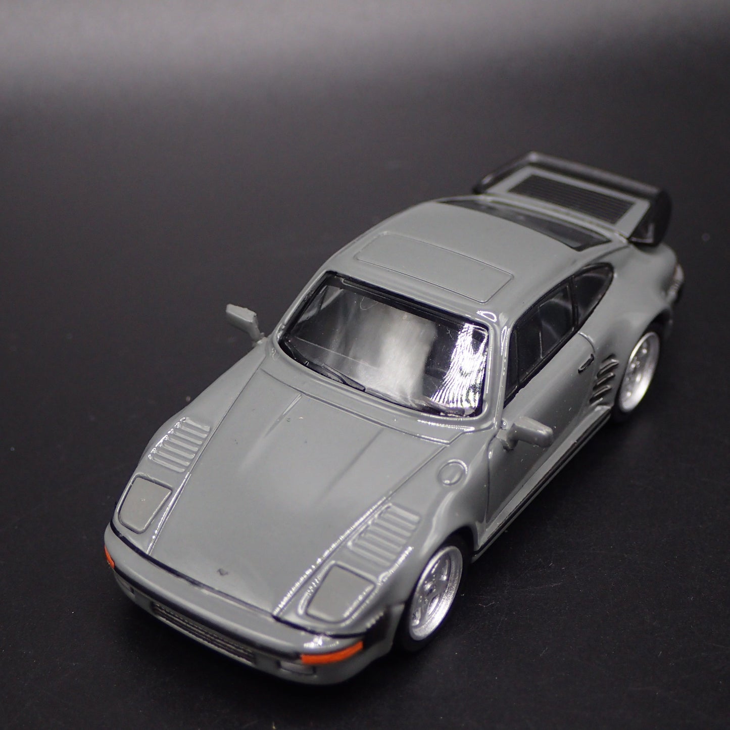 1983-1989 PORSCHE 911 CARRERA RUF BTR SLANTNOSE 1:64 SCALE DIECAST MODEL CAR