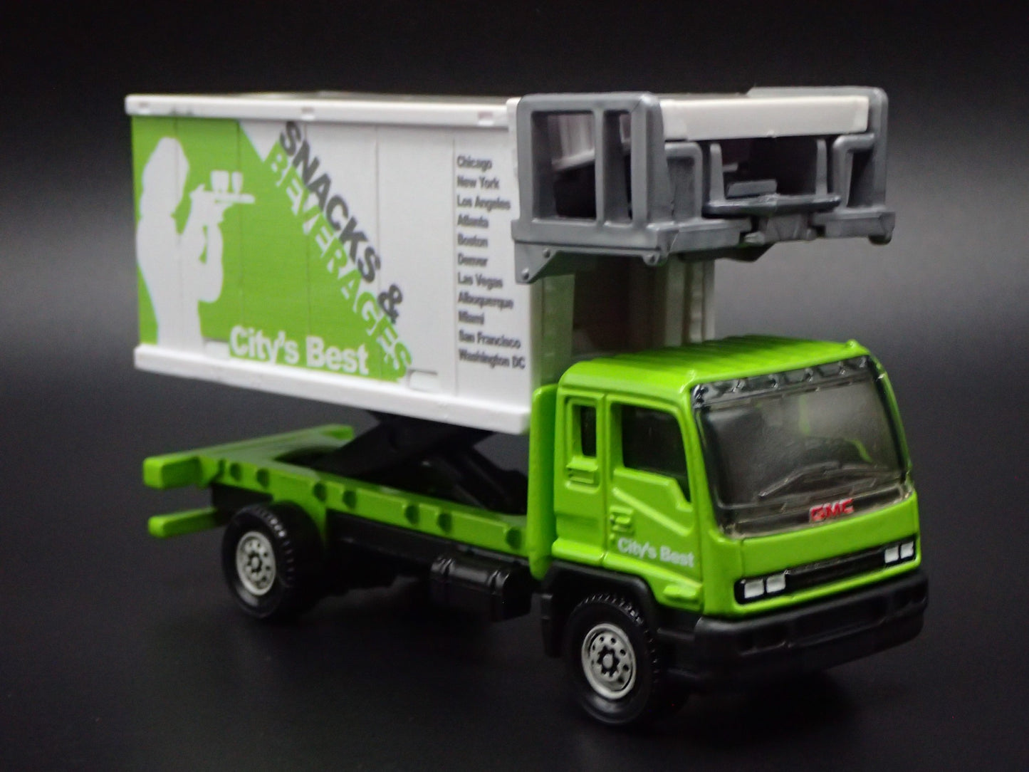 AIRPORT SERVICE TRUCK GMC T8500 SNACK & BEVERAGE 1:64 MB SCALE DIECAST MODEL CAR