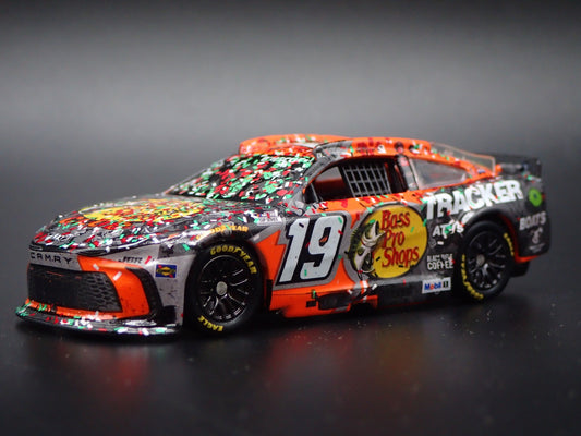 2025 TOYOTA CAMRY 19 CHASE BRISCOE BASS PRO NASCAR 1:64 SCALE DIECAST MODEL CAR