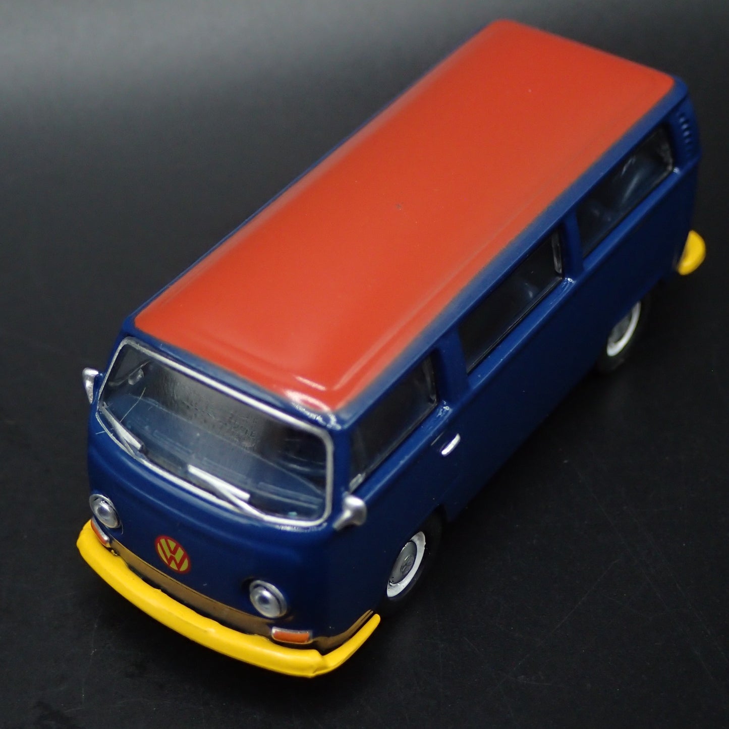 1967-1979 VW VOLKSWAGEN TYPE 2 T2 BUS 1/64 SCALE COLLECTIBLE DIECAST MODEL CAR