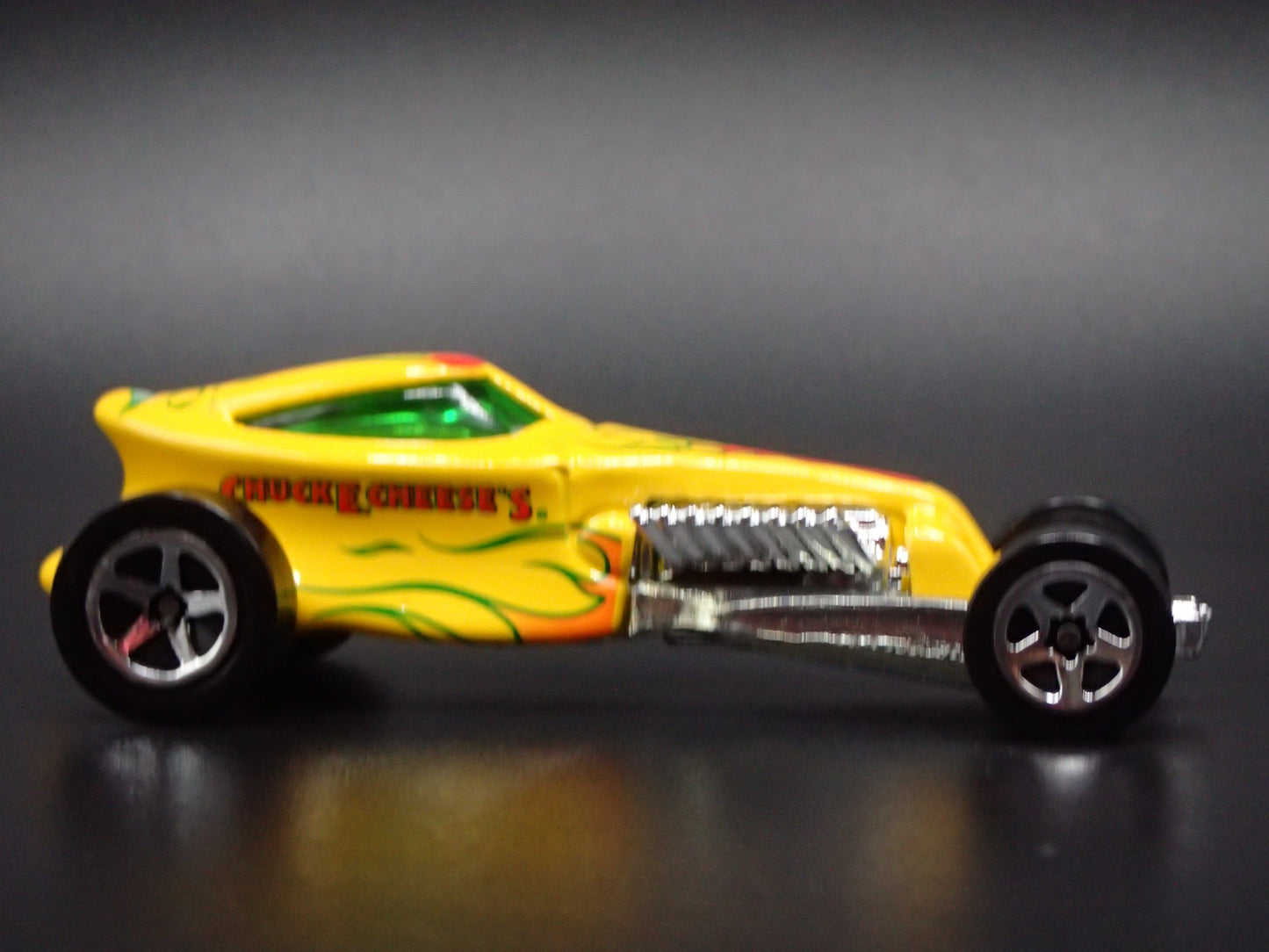 CUSTOM HOT ROD SWEET 16 II CHUCK E CHEESE 1:64 SCALE DIORAMA DIECAST MODEL CAR