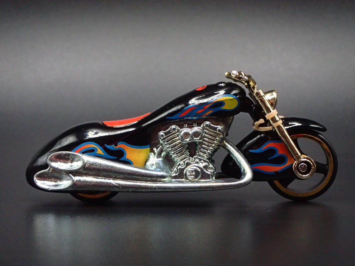 SCORCHIN SCOOTER MOTORCYCLE JIFFY LUBE 1:64 HW SCALE DIORAMA DIECAST MODEL CAR