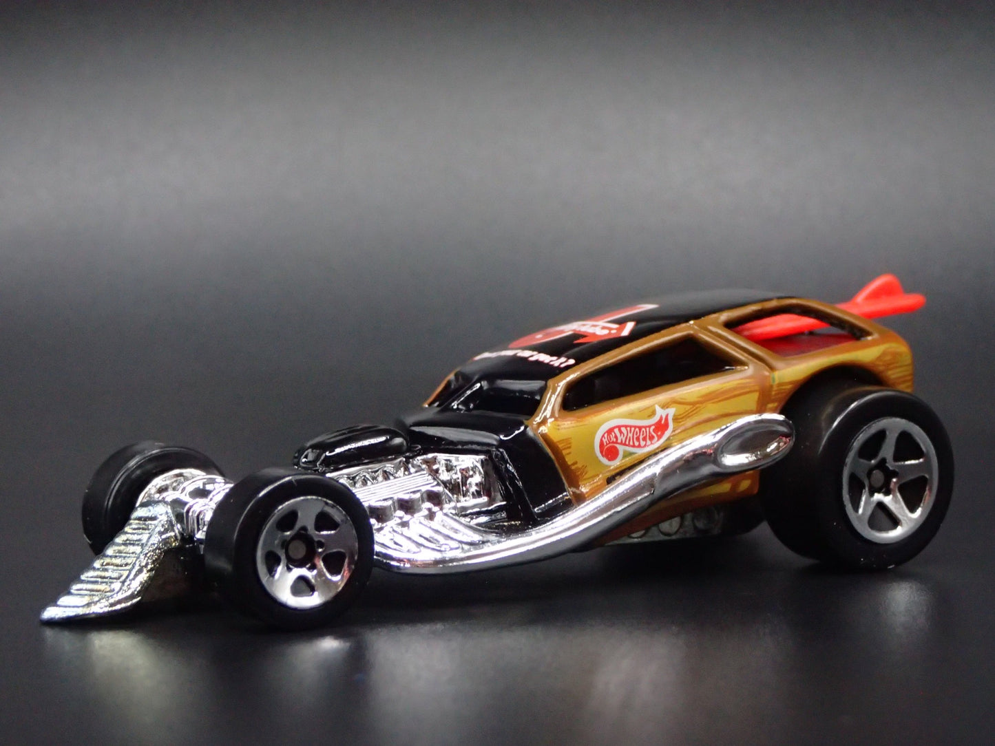 HOT WHEELS SURF CRATE CUSTOM HOT ROD CAR JIFFY LUBE 1/64 SCALE DIECAST MODEL CAR