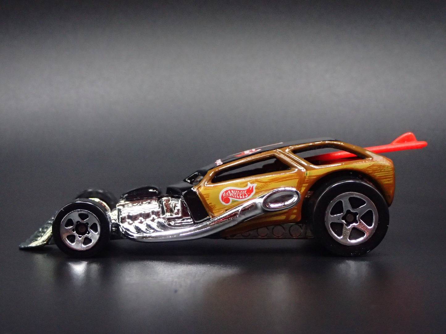 HOT WHEELS SURF CRATE CUSTOM HOT ROD CAR JIFFY LUBE 1/64 SCALE DIECAST MODEL CAR