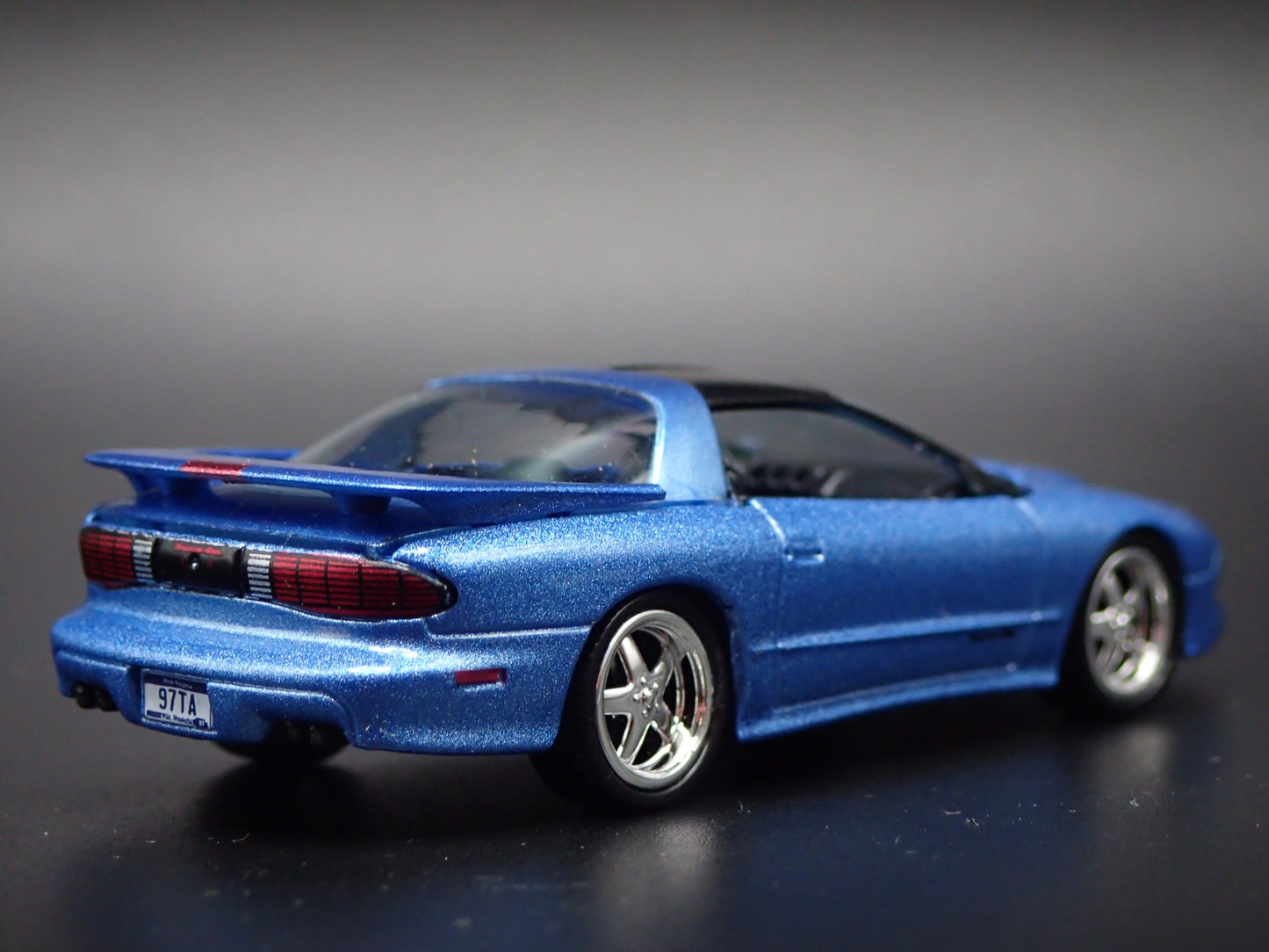 1997 97 PONTIAC FIREBIRD TA WS6 1:64 SCALE COLLECTIBLE DIORAMA DIECAST MODEL CAR