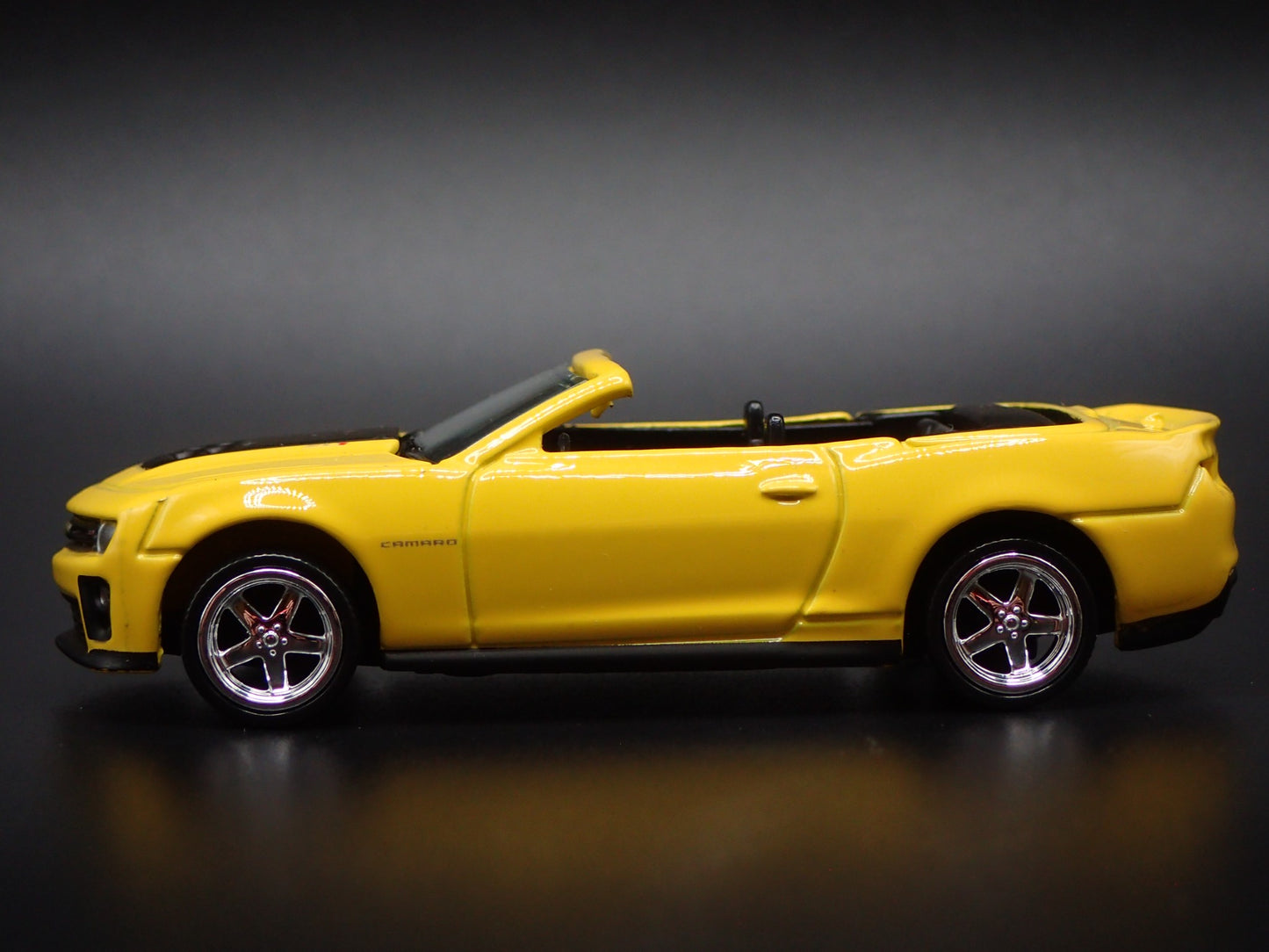 2013 CHEVY CHEVROLET CAMARO ZL1 CONVERTIBLE YELLOW 1:64 SCALE DIECAST MODEL CAR