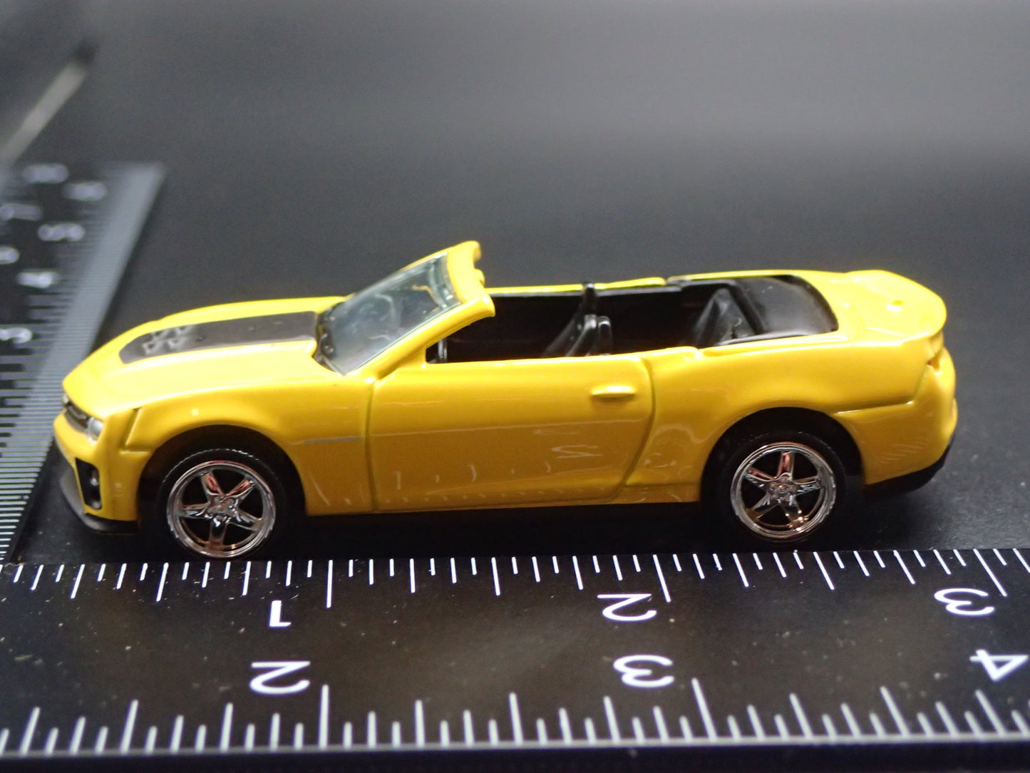 2013 CHEVY CHEVROLET CAMARO ZL1 CONVERTIBLE YELLOW 1:64 SCALE DIECAST MODEL CAR