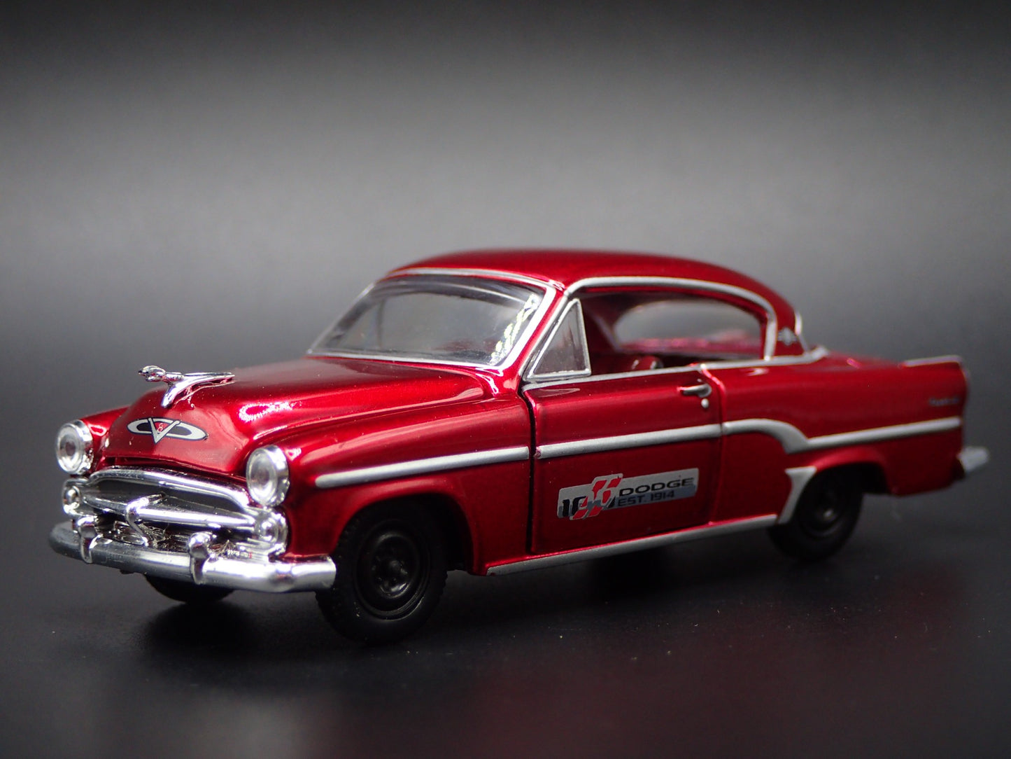1954 54 DODGE CORONET RED 1/64 SCALE COLLECTIBLE DIORAMA DIECAST MODEL CAR