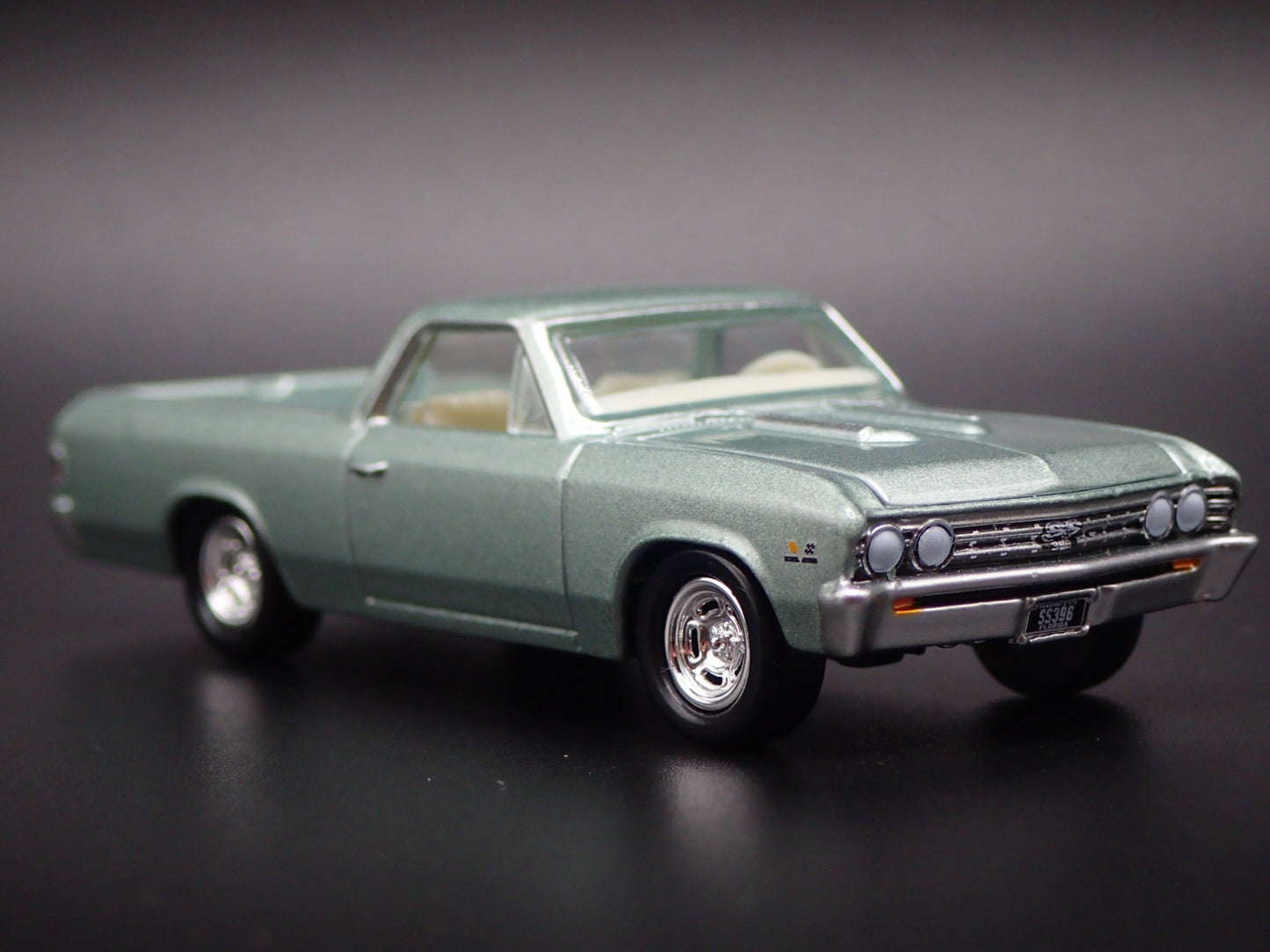 1967 67 CHEVY CHEVROLET EL CAMINO SS GREEN 1:64 SCALE DIORAMA DIECAST MODEL CAR