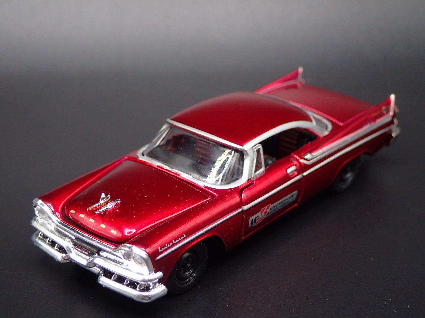 1957 57 DODGE CUSTOM ROYAL LANCER D500 1:64 SCALE COLLECTIBLE DIECAST MODEL CAR
