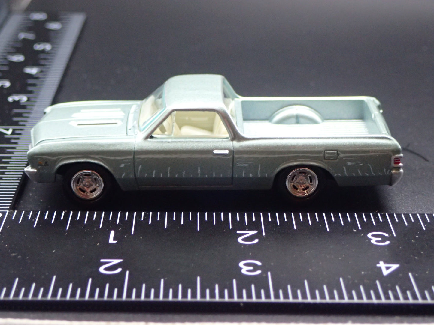 1967 67 CHEVY CHEVROLET EL CAMINO SS GREEN 1:64 SCALE DIORAMA DIECAST MODEL CAR