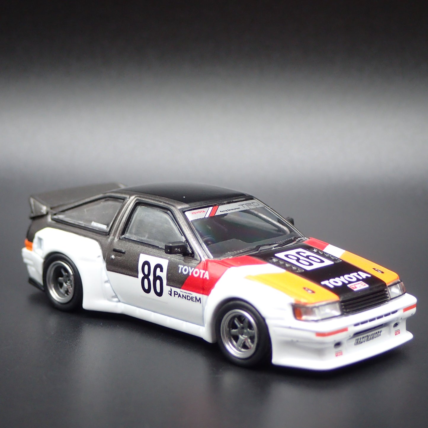 1983-1987 TOYOTA COROLLA AE86 LEVIN PANDEM ROCKET BUNNY 1/64 DIECAST MODEL CAR