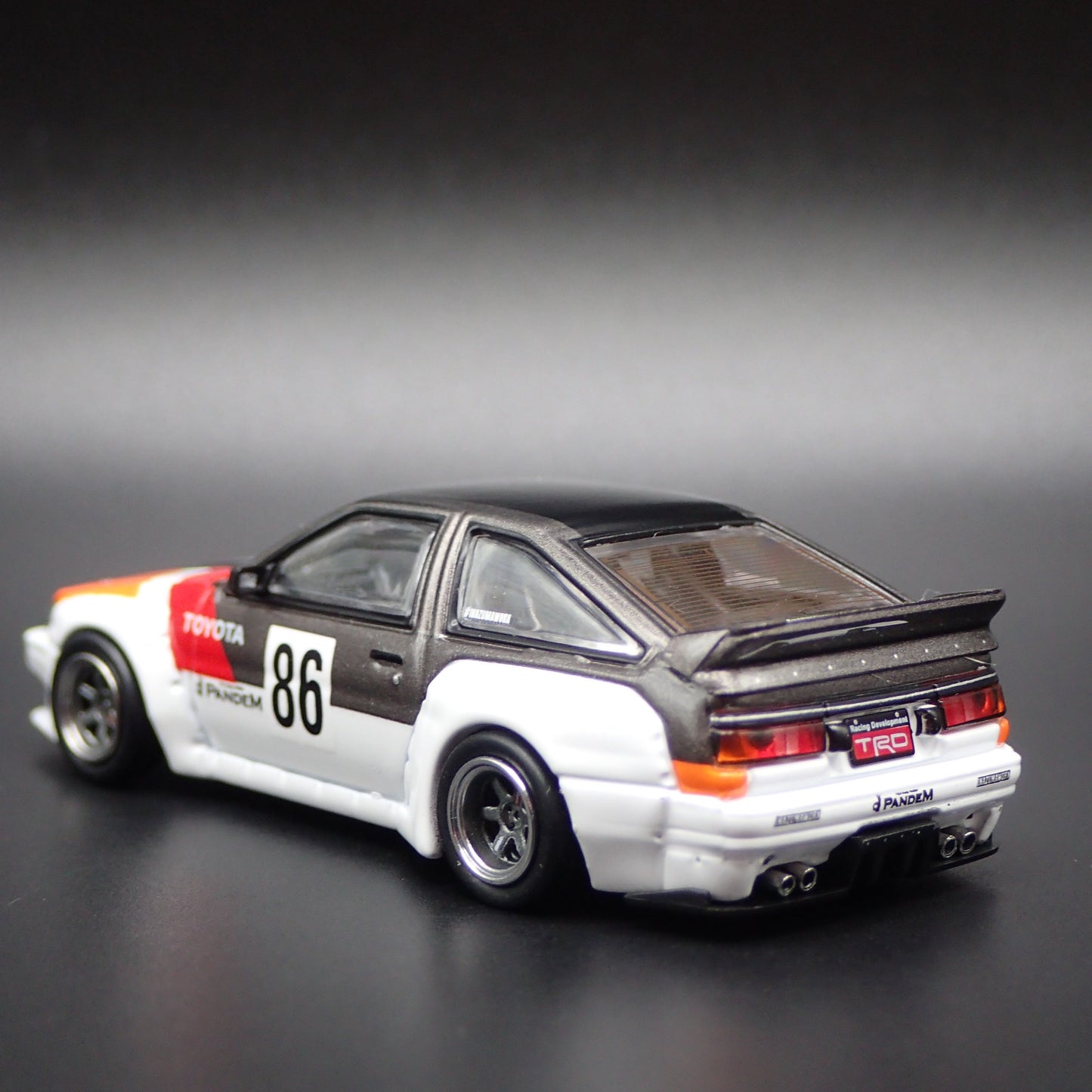 1983-1987 TOYOTA COROLLA AE86 LEVIN PANDEM ROCKET BUNNY 1/64 DIECAST MODEL CAR