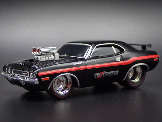 1970 70 DODGE CHALLENGER RT BLK 1:64 SCALE COLLECTIBLE DIORAMA DIECAST MODEL CAR