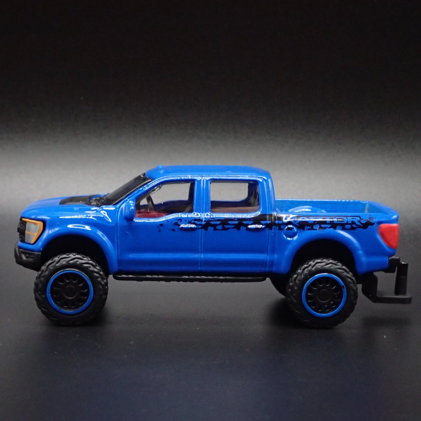 2021 - 2025 FORD F150 RAPTOR PICKUP TRUCK 1:64 SCALE DIORAMA DIECAST MODEL CAR