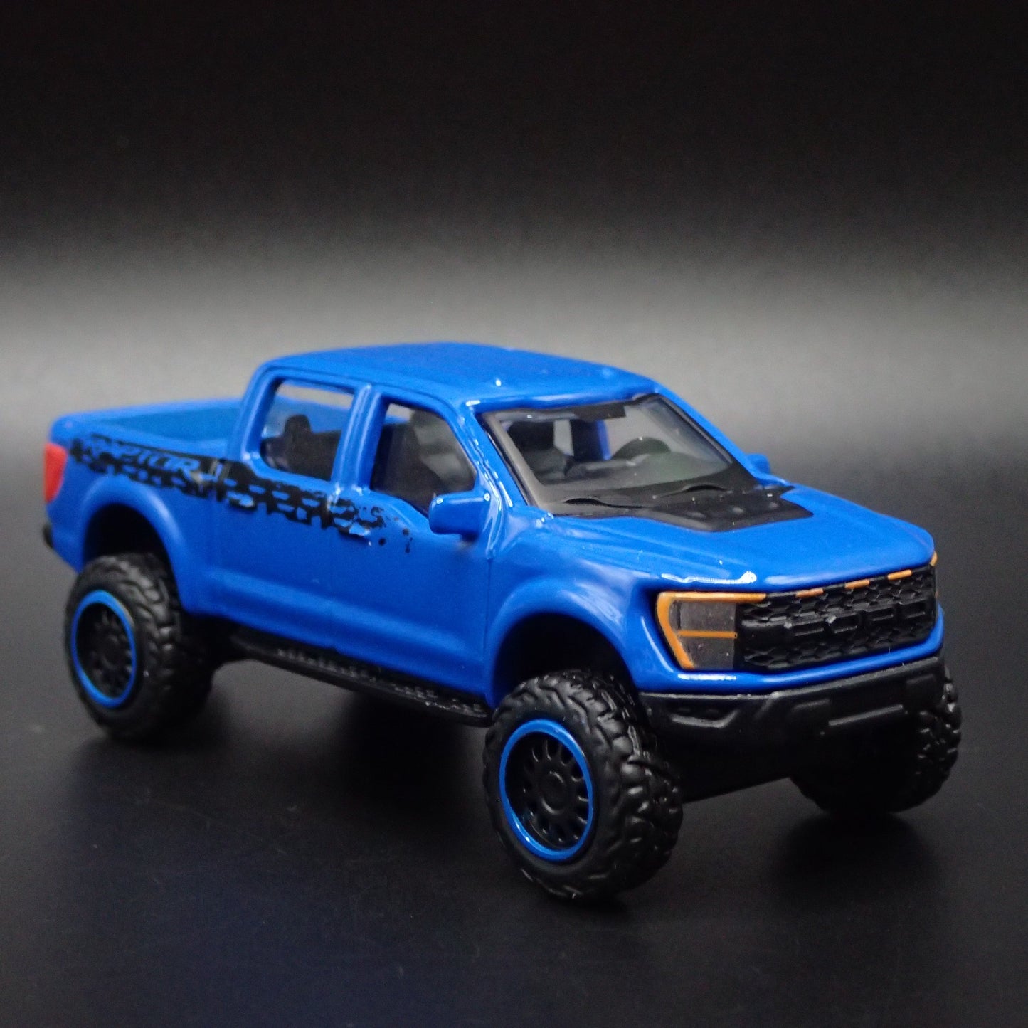 2021 - 2025 FORD F150 RAPTOR PICKUP TRUCK 1:64 SCALE DIORAMA DIECAST MODEL CAR