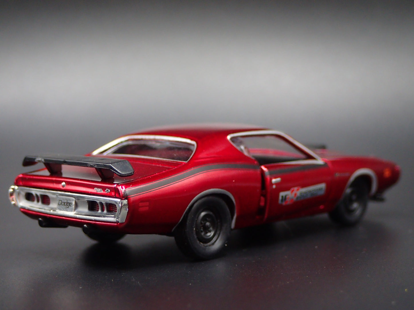 1971 71 DODGE CHARGER SUPER BEE RED RARE 1:64 SCALE DIORAMA DIECAST MODEL CAR