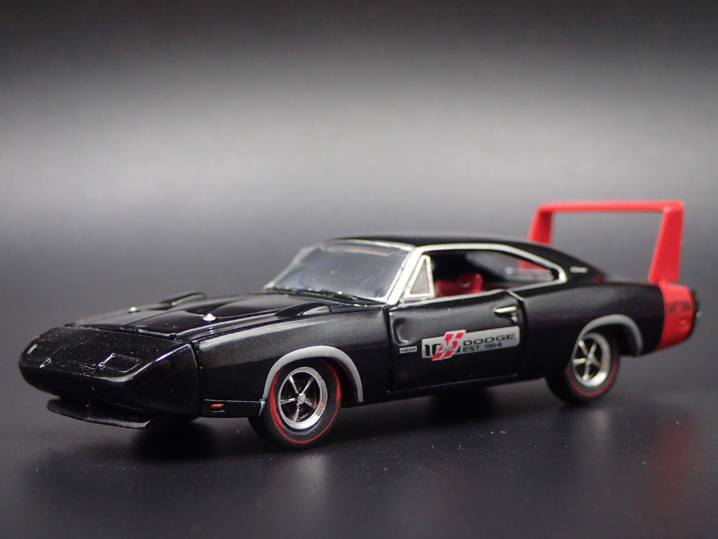 1969 69 DODGE CHARGER DAYTONA HEMI BLK 1:64 SCALE COLLECTIBLE DIECAST MODEL CAR