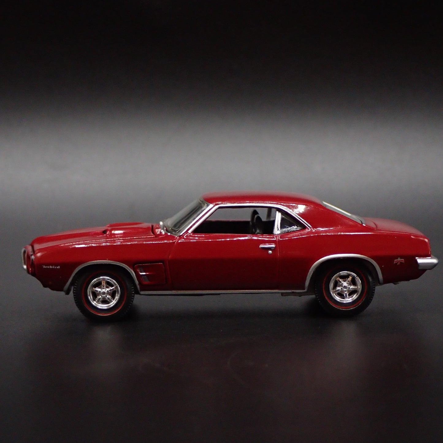 1969 69 PONTIAC FIREBIRD RED 1:64 SCALE COLLECTIBLE DIORAMA DIECAST MODEL CAR