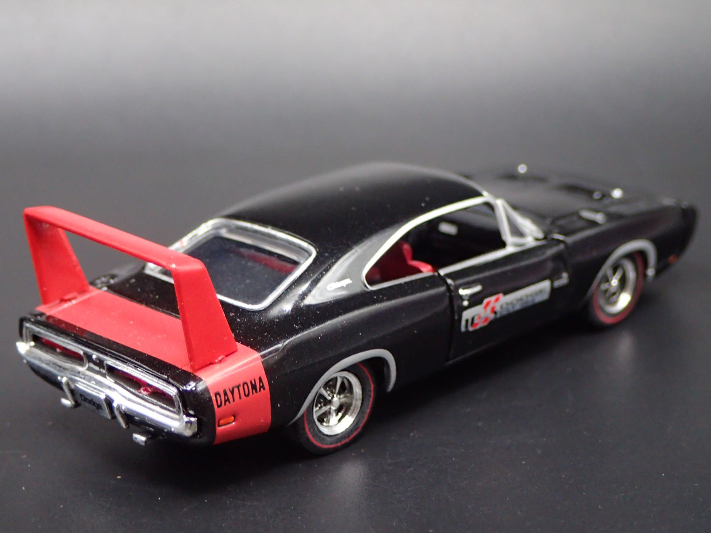 1969 69 DODGE CHARGER DAYTONA HEMI BLK 1:64 SCALE COLLECTIBLE DIECAST MODEL CAR