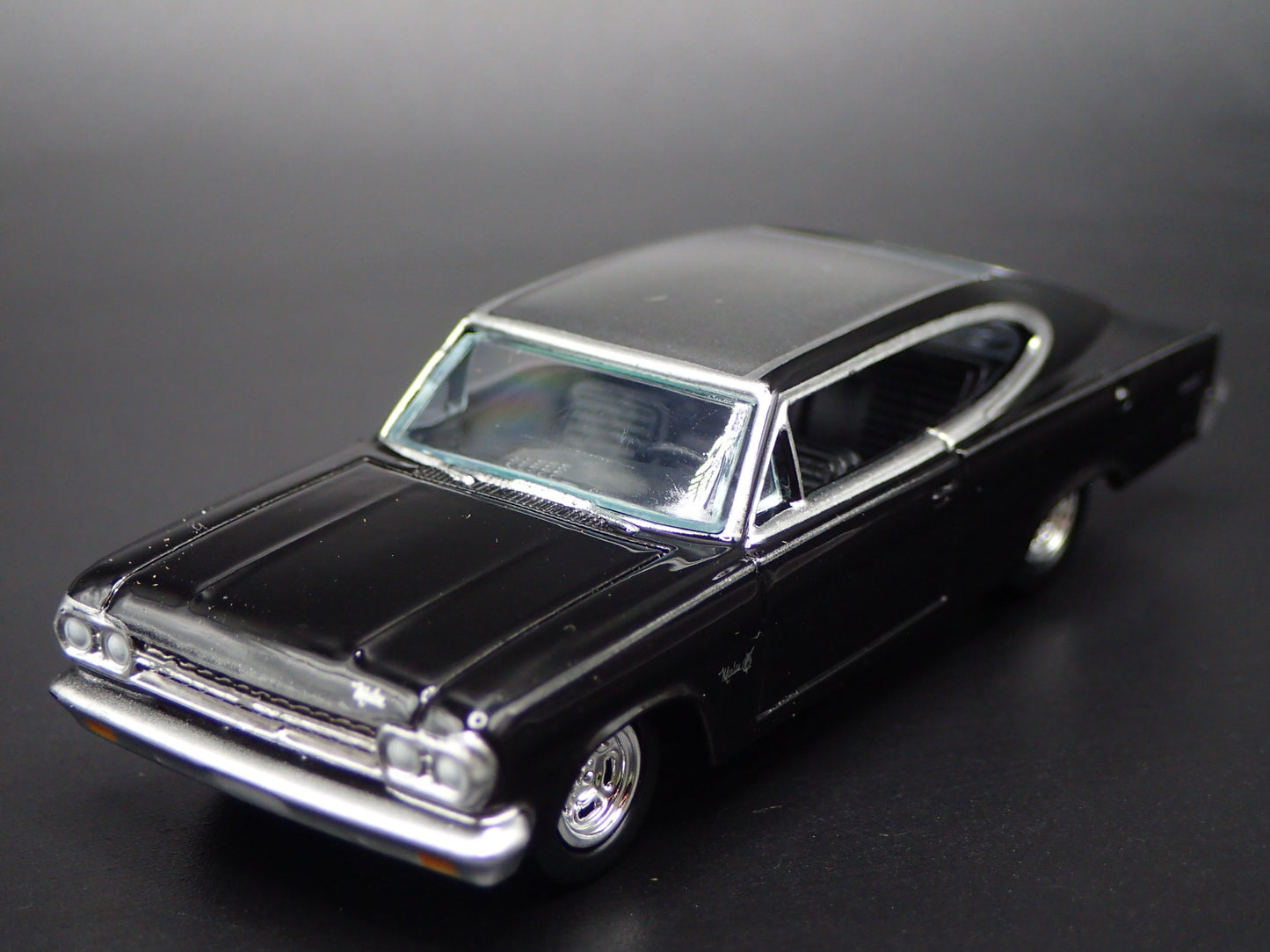 1966 66 AMC RAMBLER MARLIN BLK 1:64 SCALE COLLECTIBLE DIORAMA DIECAST MODEL CAR