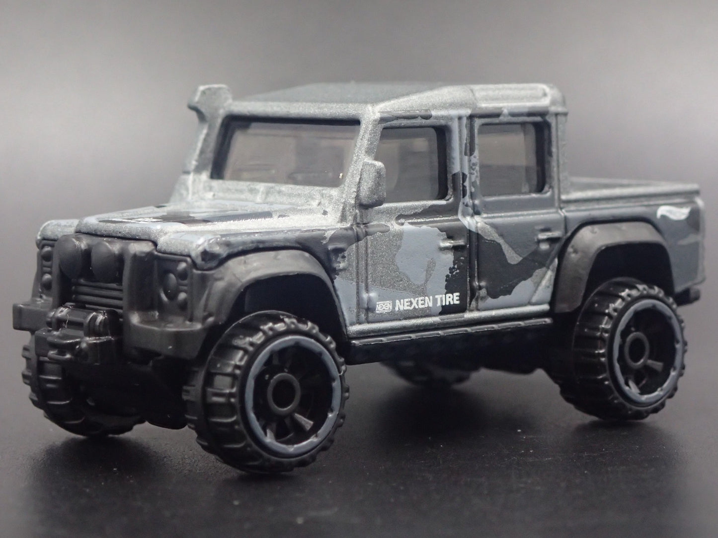 1990-2016 LAND ROVER DEFENDER DOUBLE CAB PICKUP 1/64 SCALE DIECAST MODEL CAR
