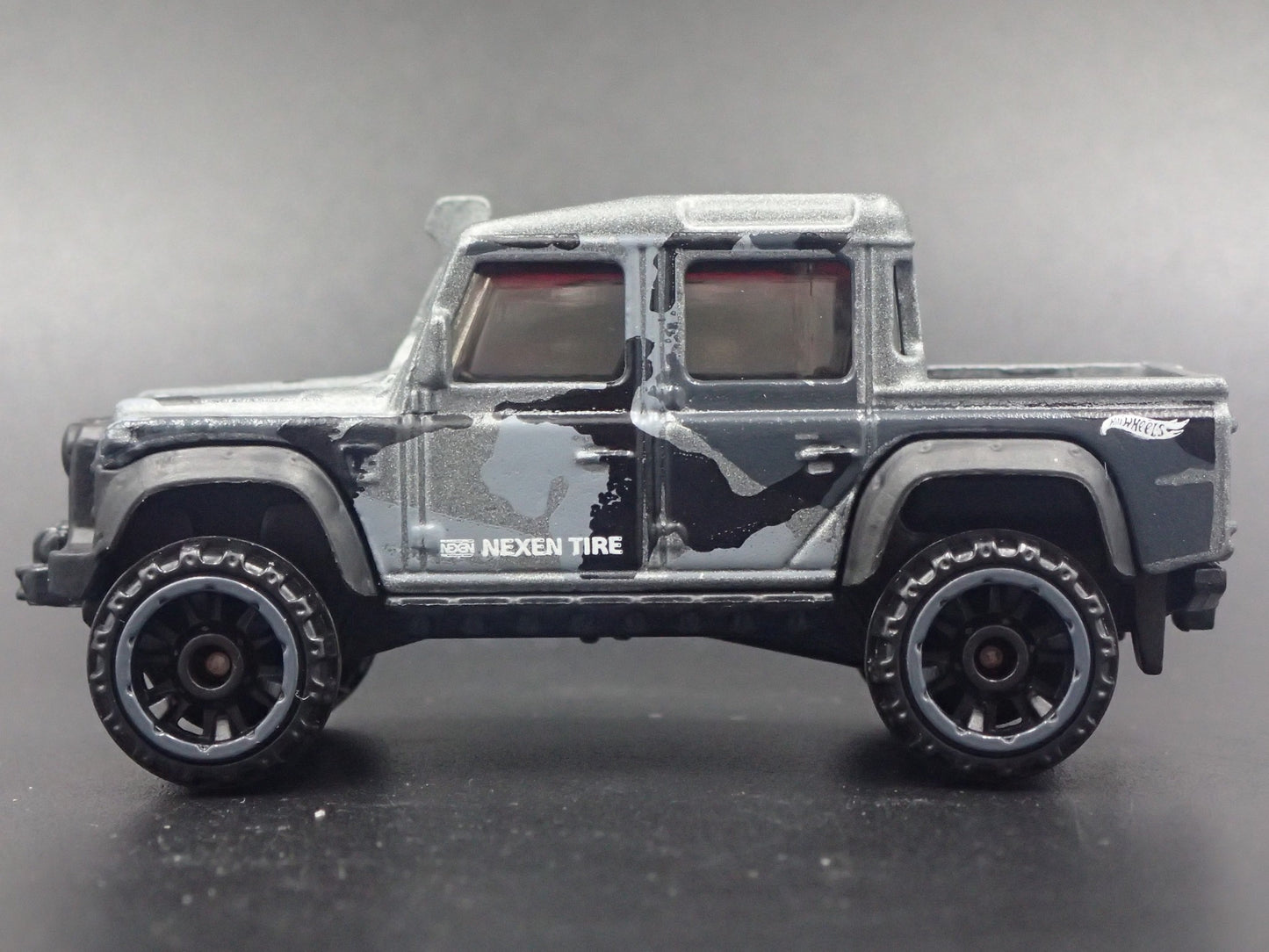 1990-2016 LAND ROVER DEFENDER DOUBLE CAB PICKUP 1/64 SCALE DIECAST MODEL CAR