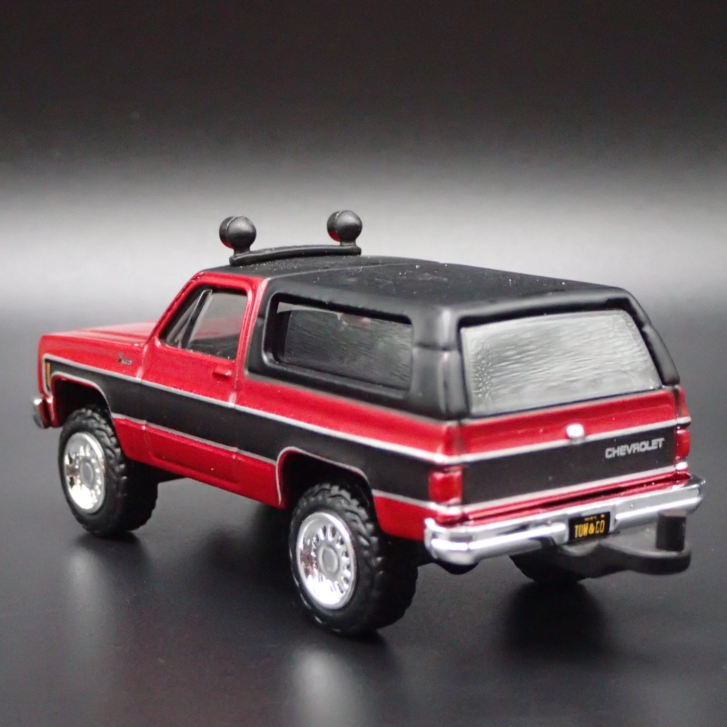 1979 79 CHEVY CHEVROLET K5 BLAZER SQUAREBODY HITCH 1:64 SCALE DIECAST MODEL CAR