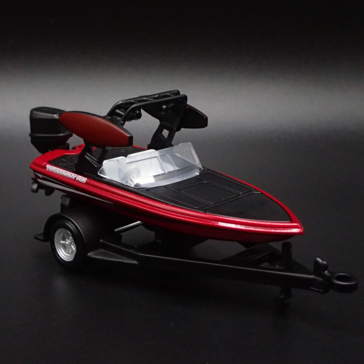 SKI BOAT ON TRAILER w/ HITCH 1:64 SCALE DIORAMA COLLECTIBLE DIECAST MODEL BOAT
