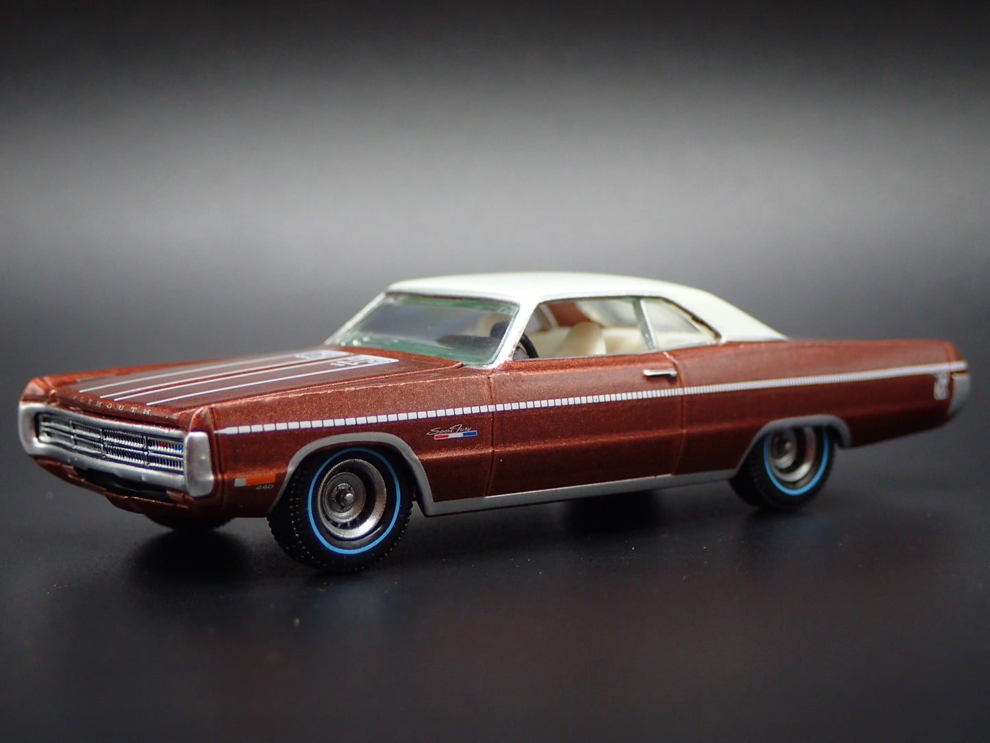 1971 71 PLYMOUTH SPORT FURY GT BRONZE 1/64 SCALE DIORAMA DIECAST MODEL CAR