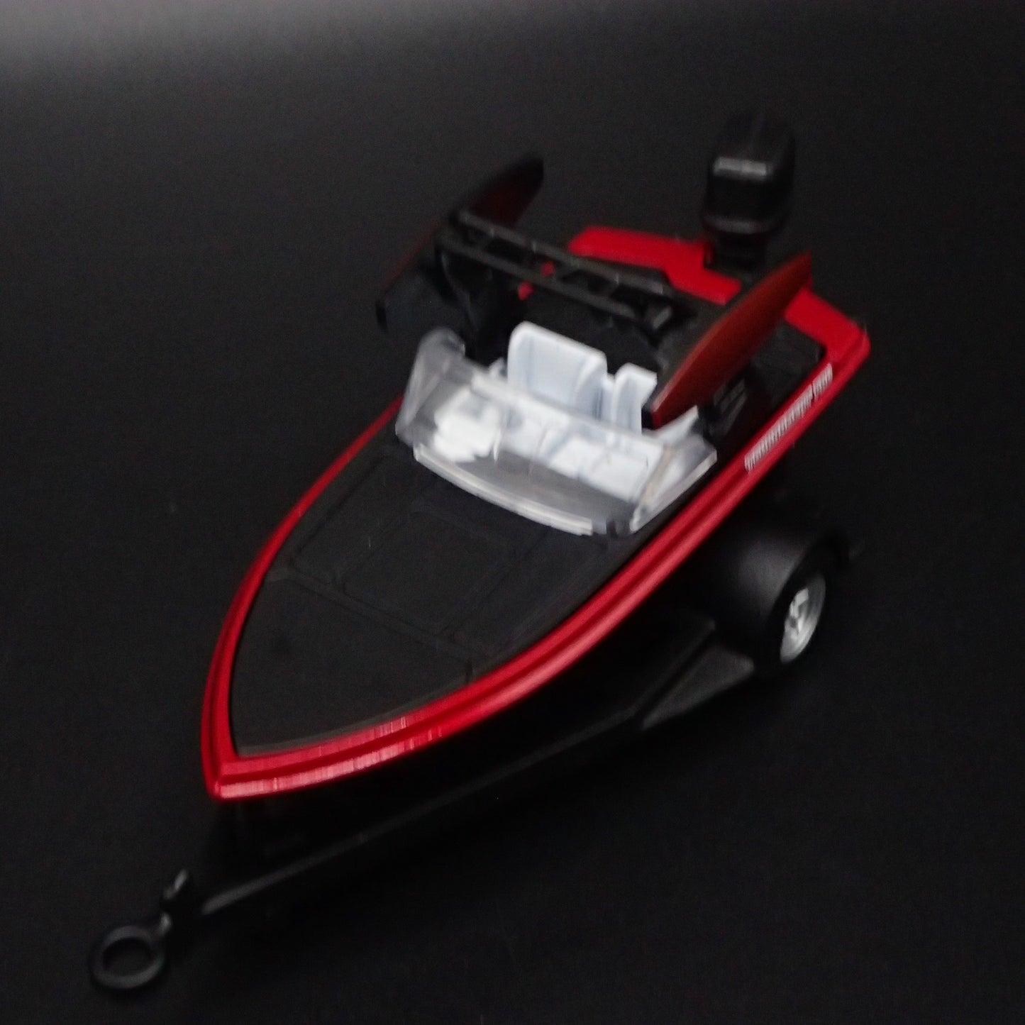 SKI BOAT ON TRAILER w/ HITCH 1:64 SCALE DIORAMA COLLECTIBLE DIECAST MODEL BOAT