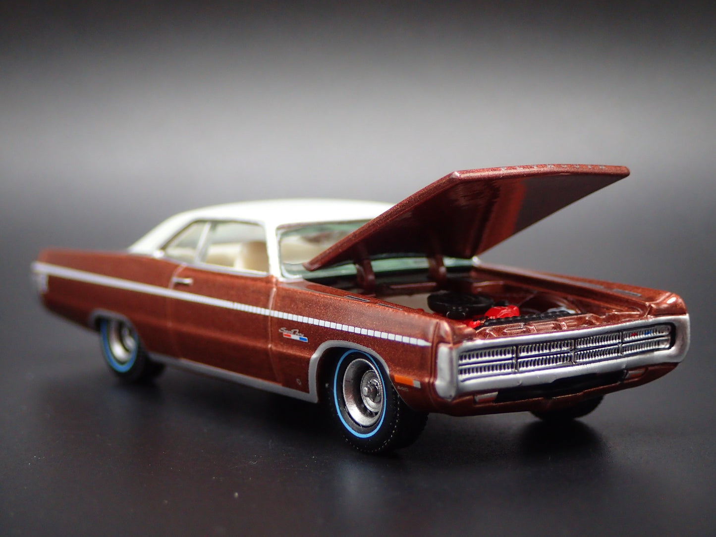 1971 71 PLYMOUTH SPORT FURY GT BRONZE 1/64 SCALE DIORAMA DIECAST MODEL CAR