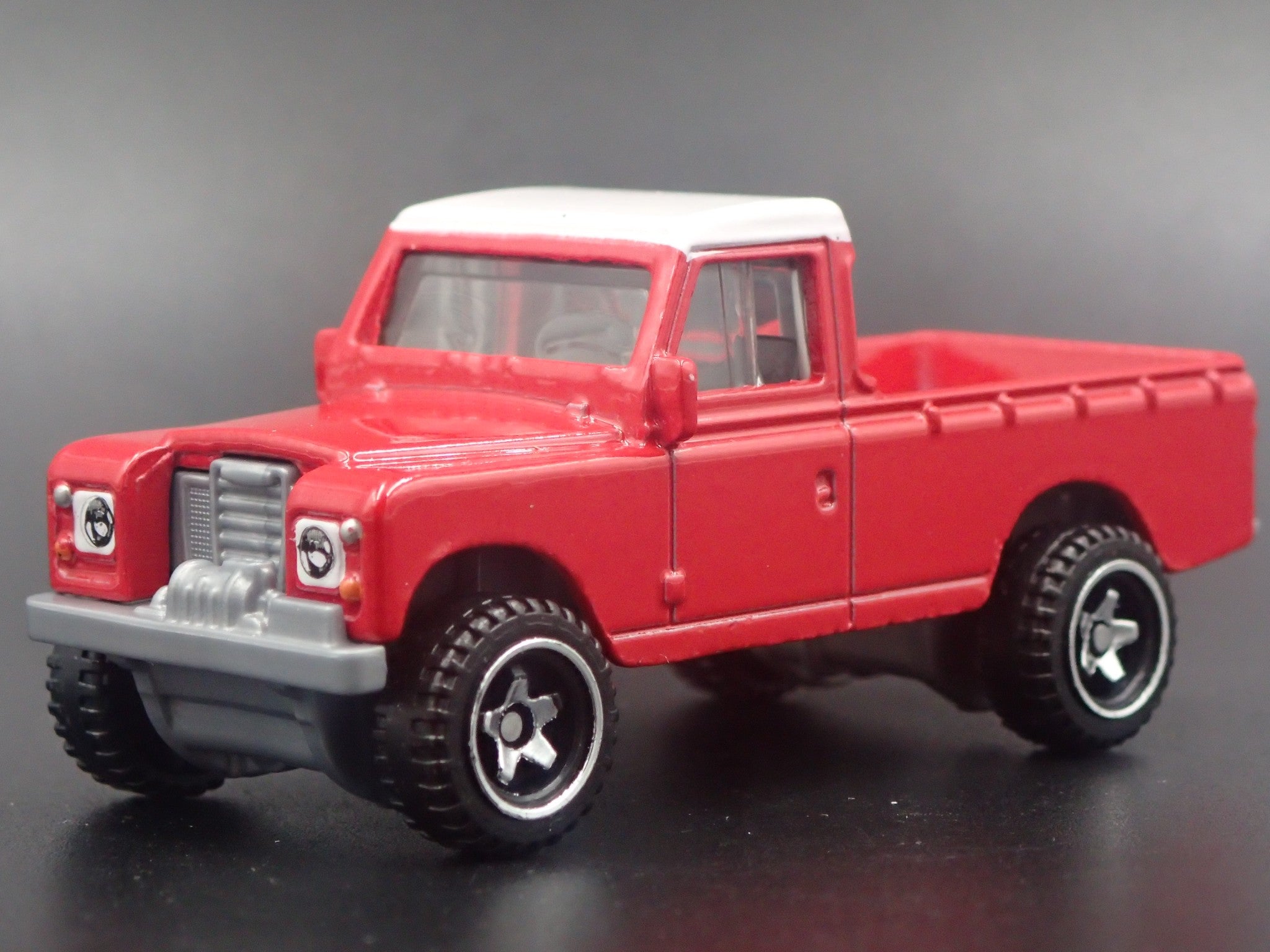 1971-1985 LAND ROVER SERIES III 3 PICKUP TRUCK RED 1/64 SCALE DIECAST ...