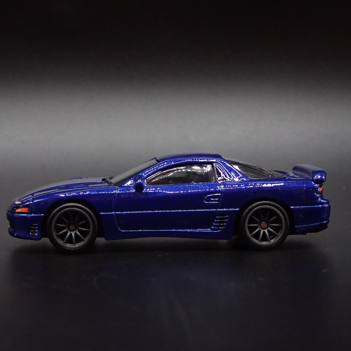 1990-2000 MITSUBISHI GTO 3000GT VR4 BLUE 1:64 SCALE DIORAMA DIECAST MODEL CAR