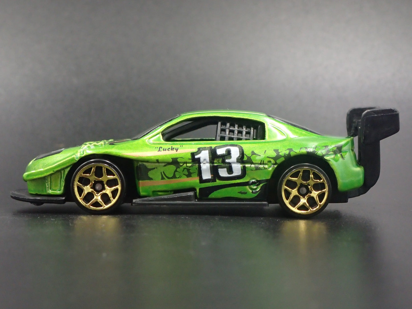 TOYOTA PIKES PEAK CELICA GREEN 1:64 SCALE COLLECTIBLE DIORAMA DIECAST MODEL CAR