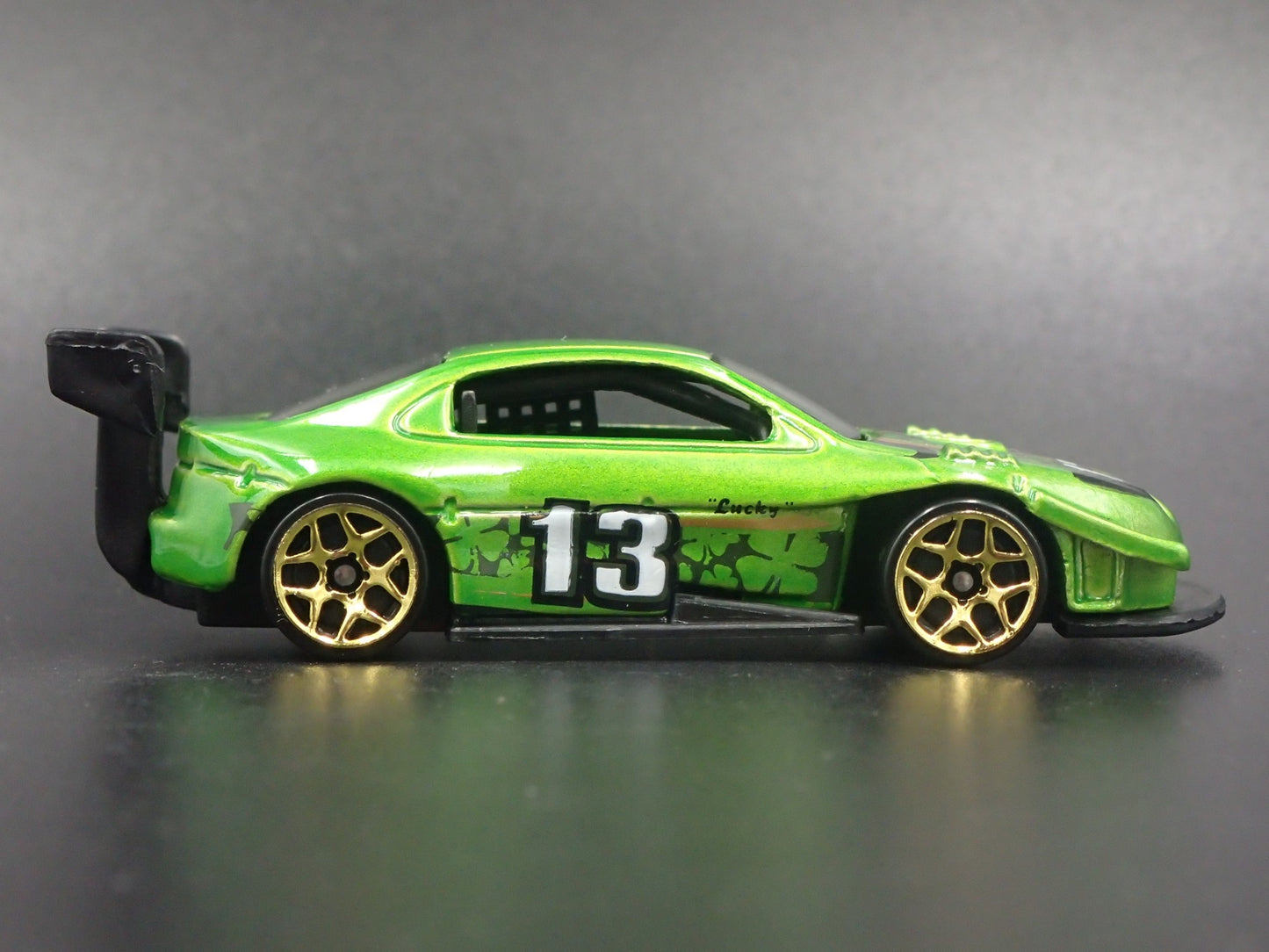 TOYOTA PIKES PEAK CELICA GREEN 1:64 SCALE COLLECTIBLE DIORAMA DIECAST MODEL CAR