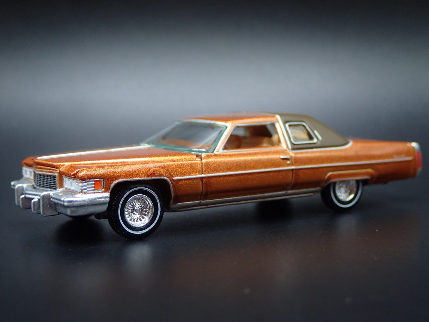 1976 76 CADDY CADILLAC DEVILLE 1:64 SCALE COLLECTIBLE DIORAMA DIECAST MODEL CAR