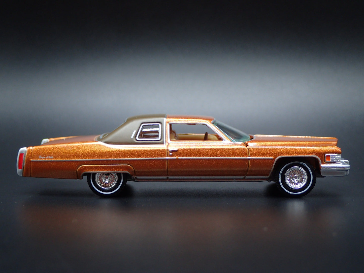 1976 76 CADDY CADILLAC DEVILLE 1:64 SCALE COLLECTIBLE DIORAMA DIECAST MODEL CAR