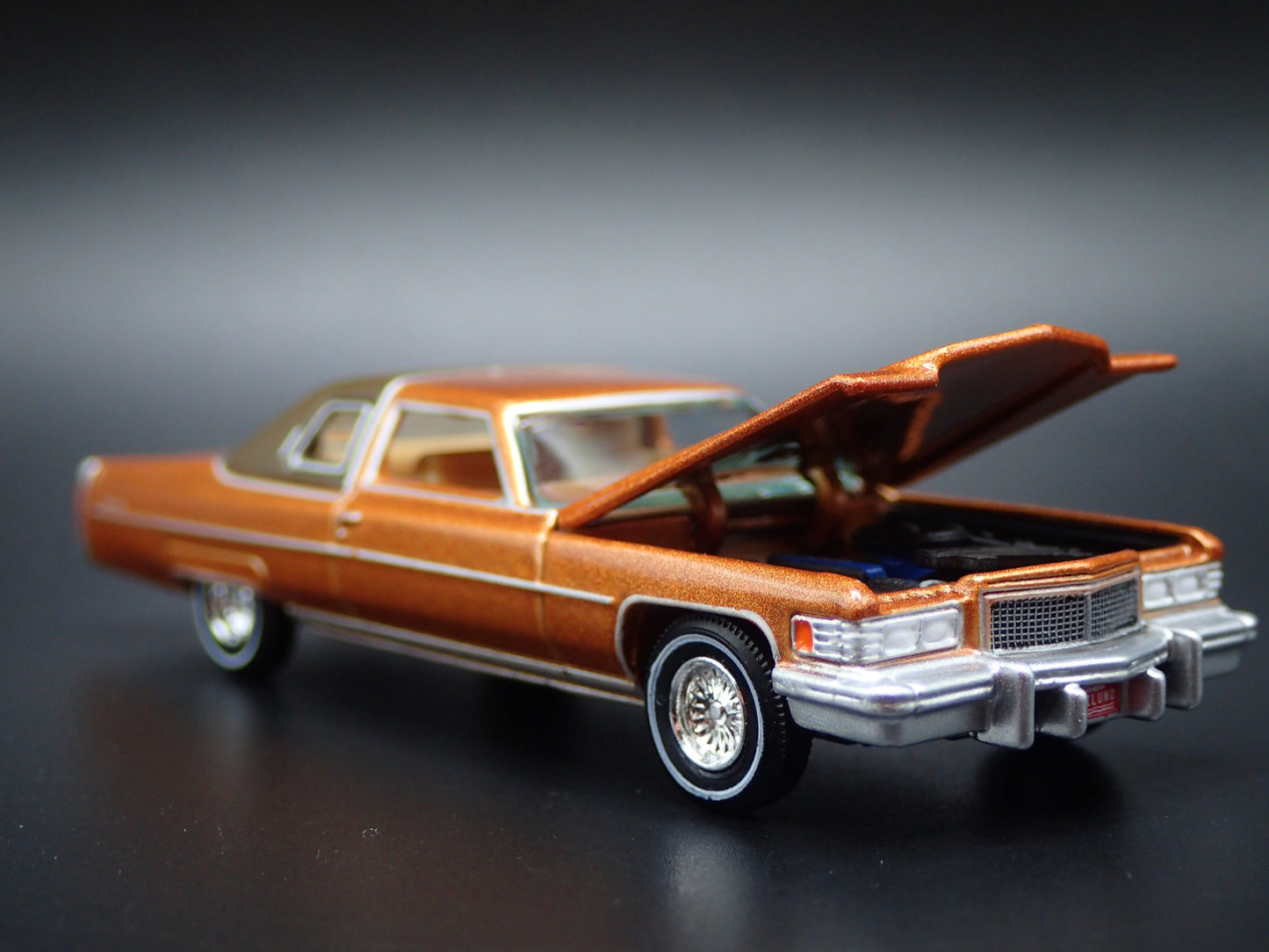 1976 76 CADDY CADILLAC DEVILLE 1:64 SCALE COLLECTIBLE DIORAMA DIECAST MODEL CAR