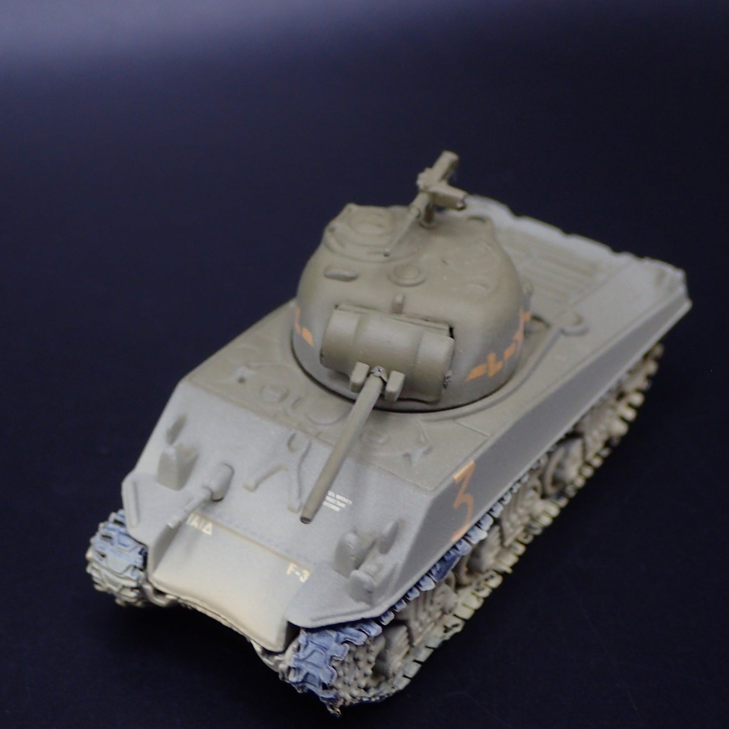 WWII M4A3 SHERMAN TANK ARMY MILITARY TUNISIA CAMP 1:100 SCALE DIECAST MODEL CAR