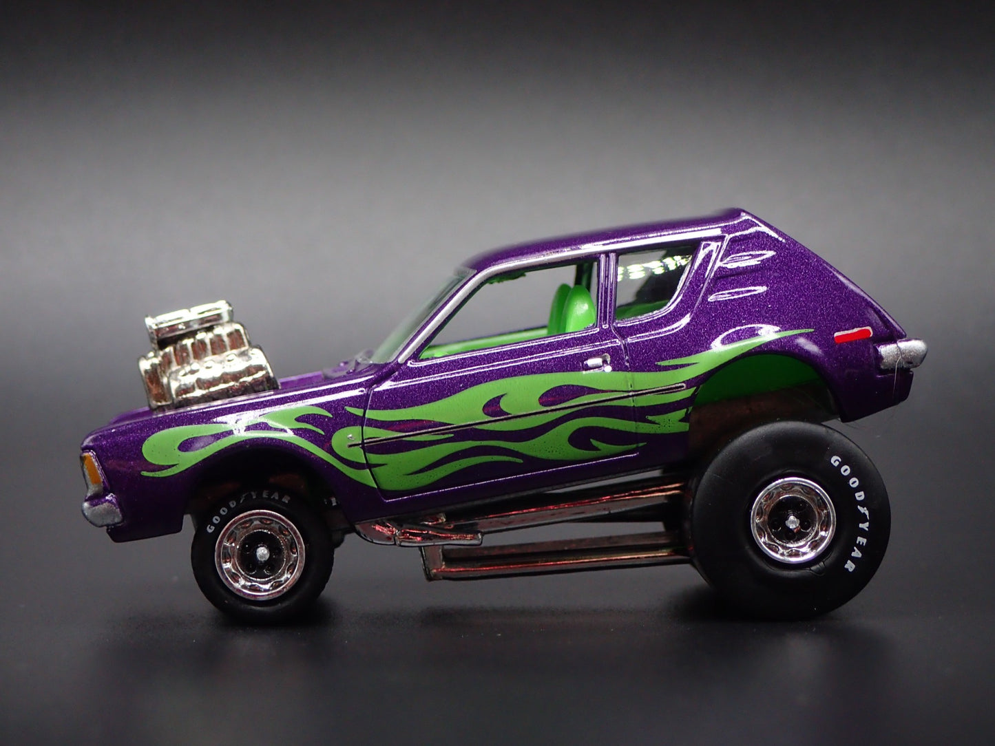 1971 71 AMC GREMLIN ZINGER PRL 1:64 SCALE COLLECTIBLE DIORAMA DIECAST MODEL CAR