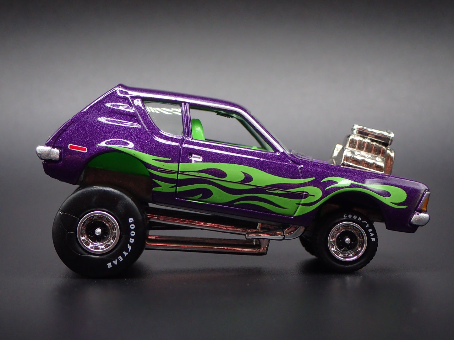 1971 71 AMC GREMLIN ZINGER PRL 1:64 SCALE COLLECTIBLE DIORAMA DIECAST MODEL CAR