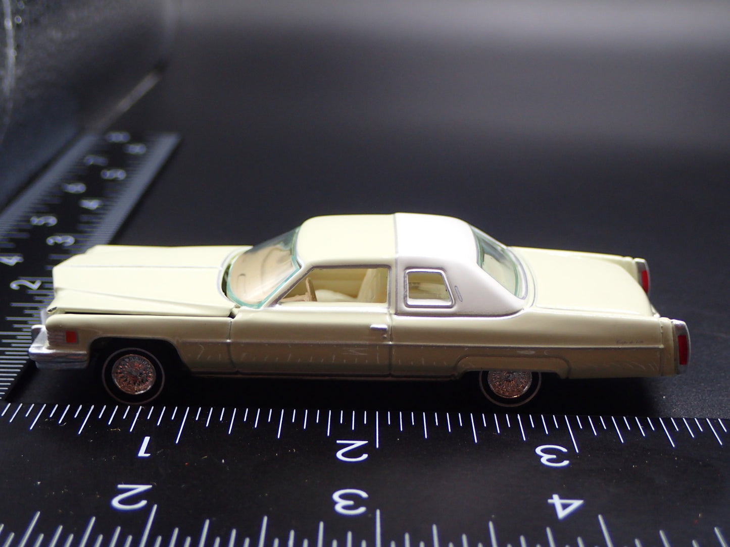 1976 76 CADDY CADILLAC DEVILLE 1:64 SCALE COLLECTIBLE DIORAMA DIECAST MODEL CAR