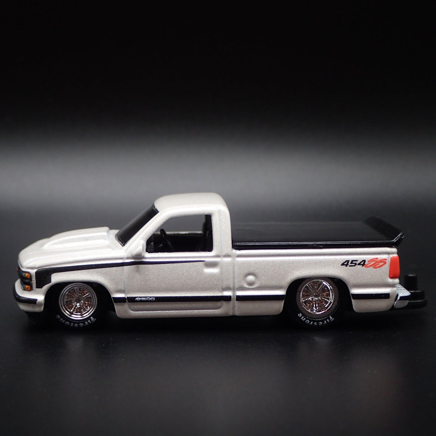 1993 93 CHEVY CHEVROLET SS 454 PICKUP TRUCK W HITCH 1:64 SCALE DIECAST MODEL CAR