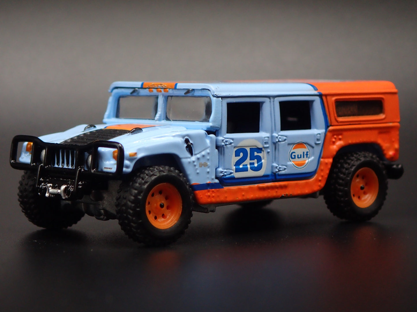 1992-2006 HUMMER H1 HUMVEE ALPHA GULF OIL 1:64 SCALE DIORAMA DIECAST MODEL CAR