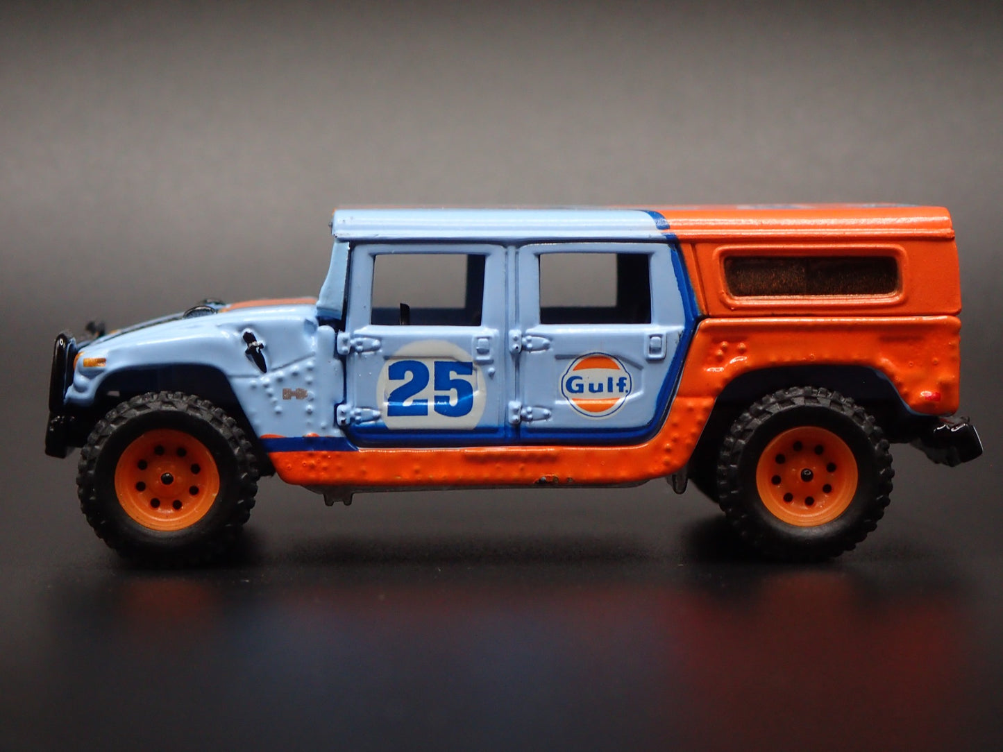 1992-2006 HUMMER H1 HUMVEE ALPHA GULF OIL 1:64 SCALE DIORAMA DIECAST MODEL CAR